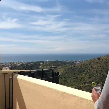 2 Bed Penthouse, Rooftop Terrace, Panoramic Views